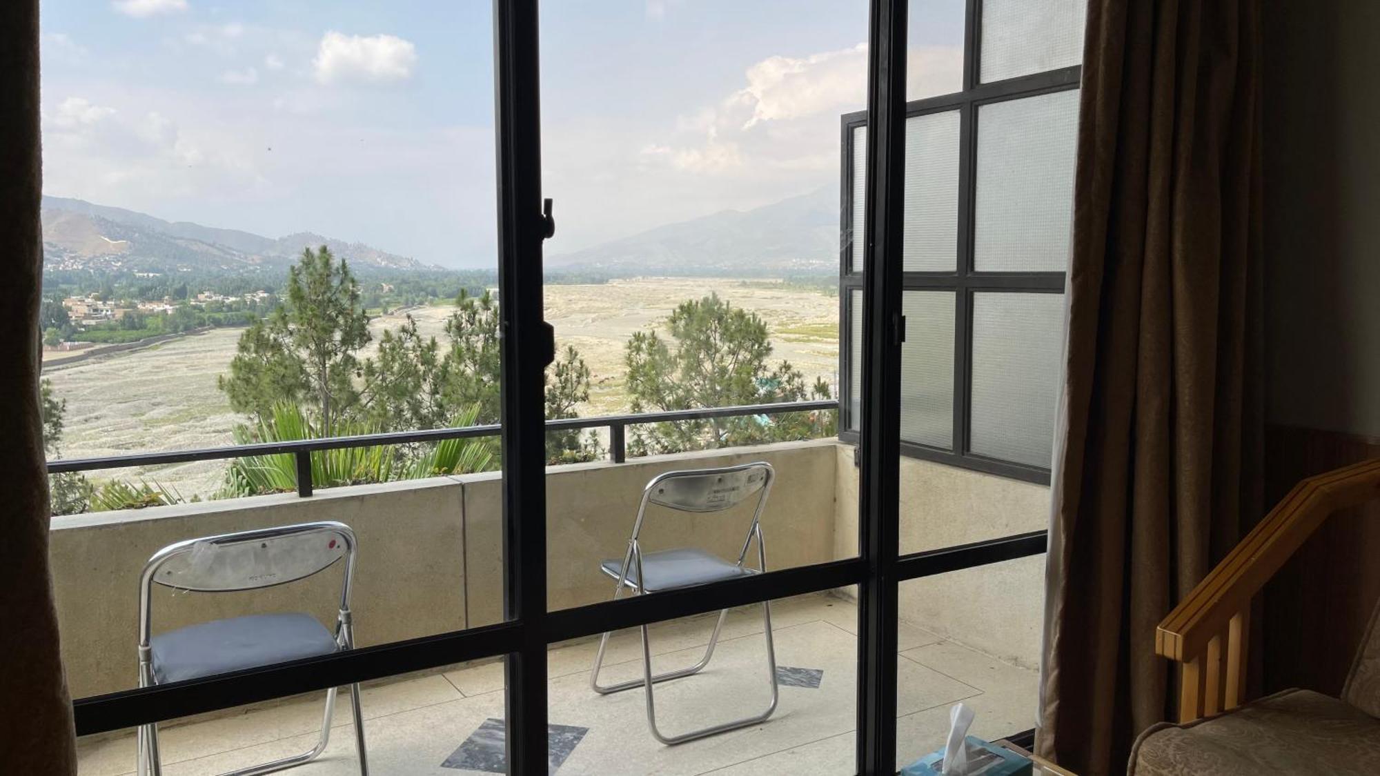 Rock City Resort Saidu Sharif Екстериор снимка