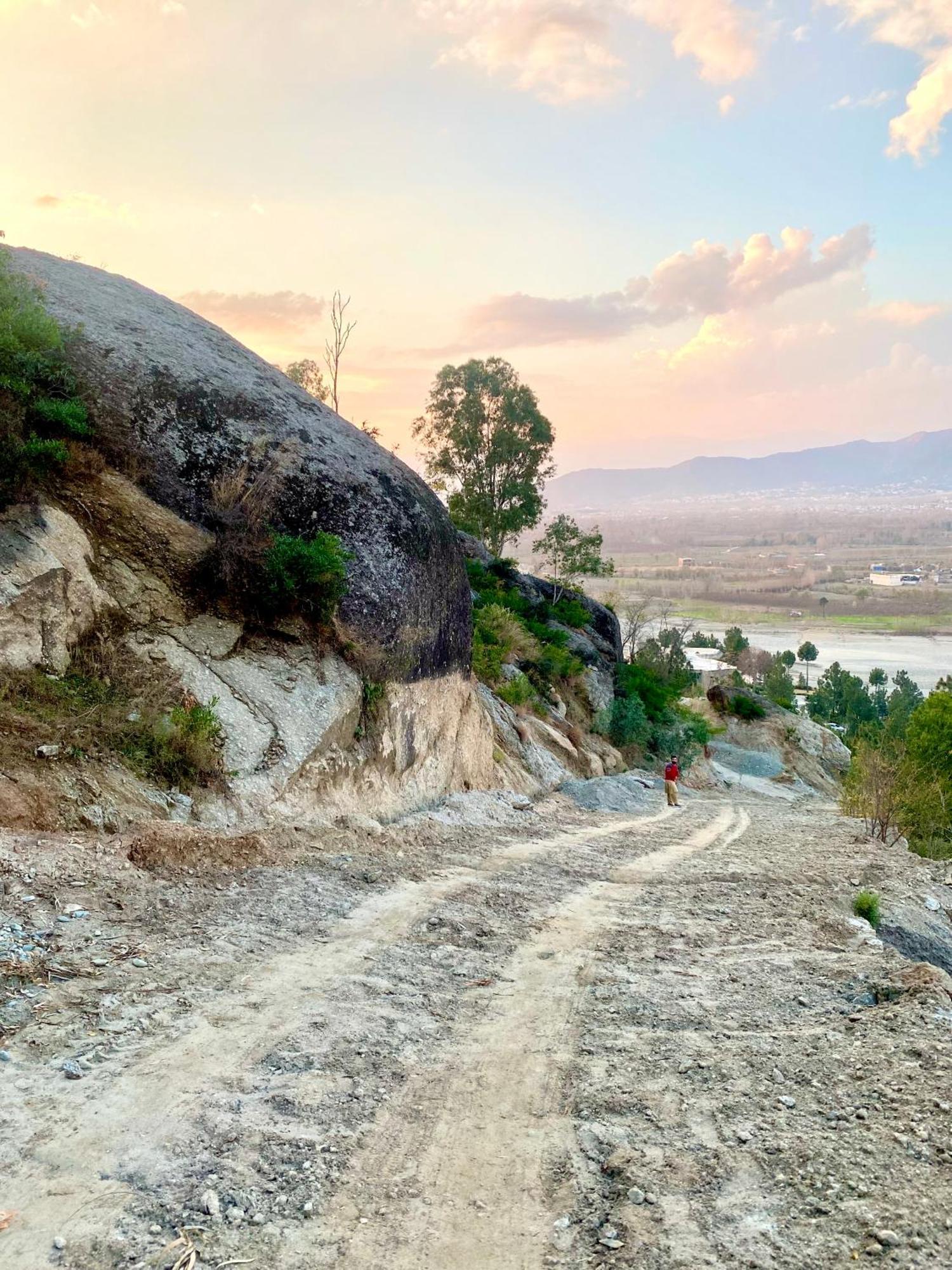 Rock City Resort Saidu Sharif Екстериор снимка