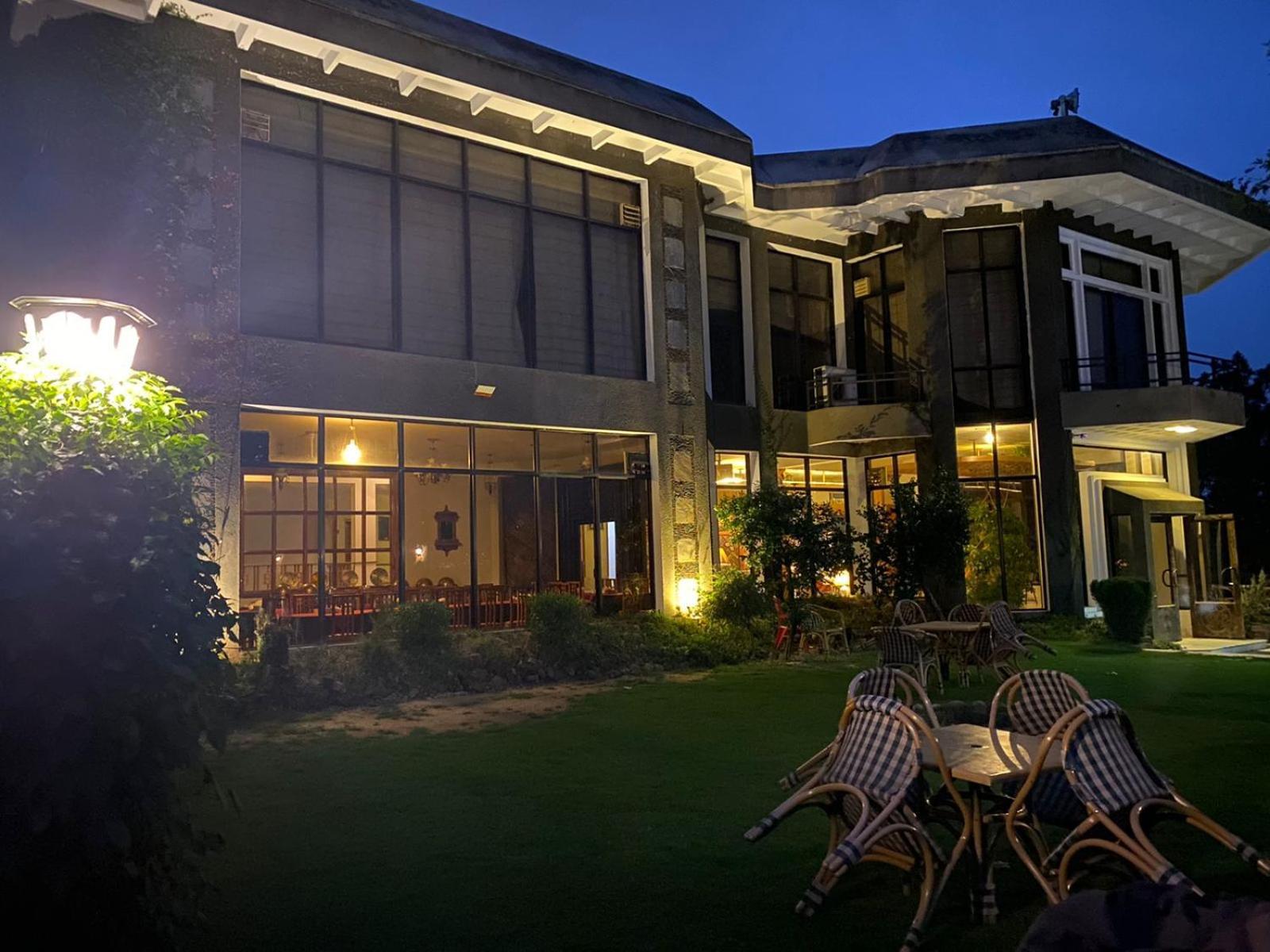 Rock City Resort Saidu Sharif Екстериор снимка