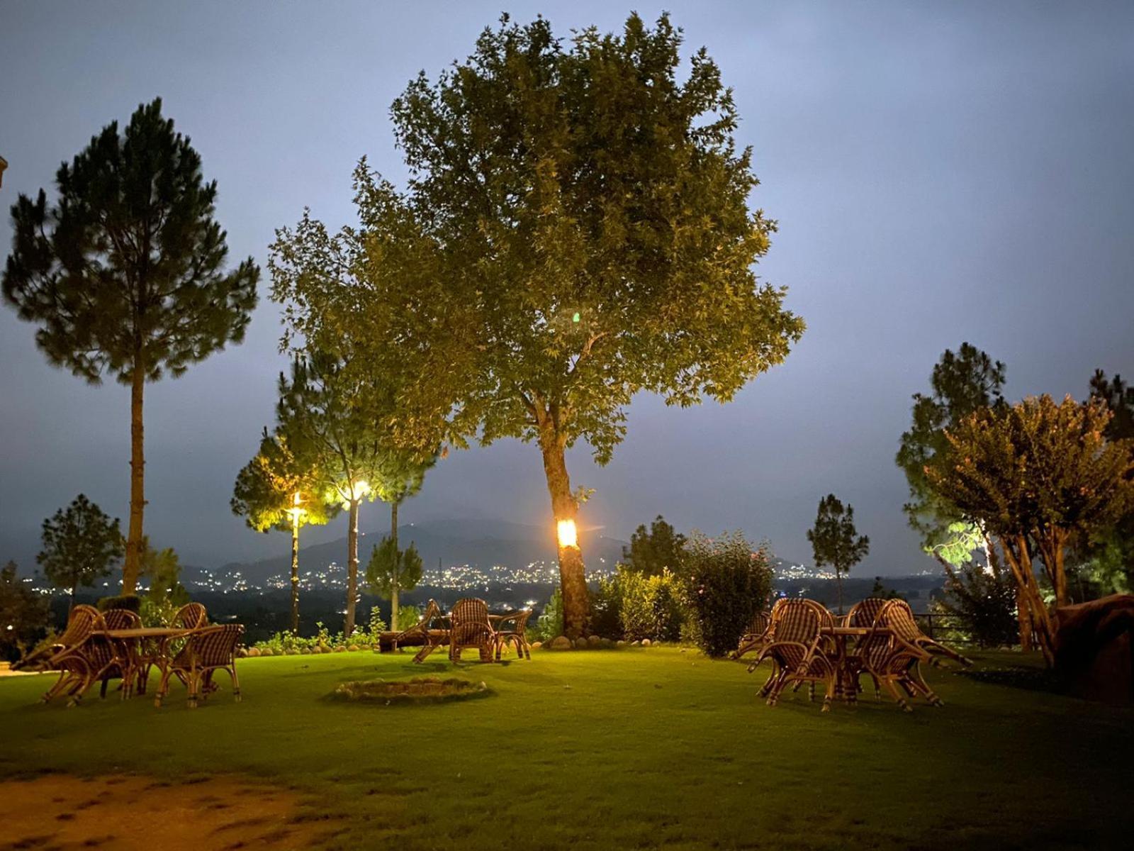 Rock City Resort Saidu Sharif Екстериор снимка