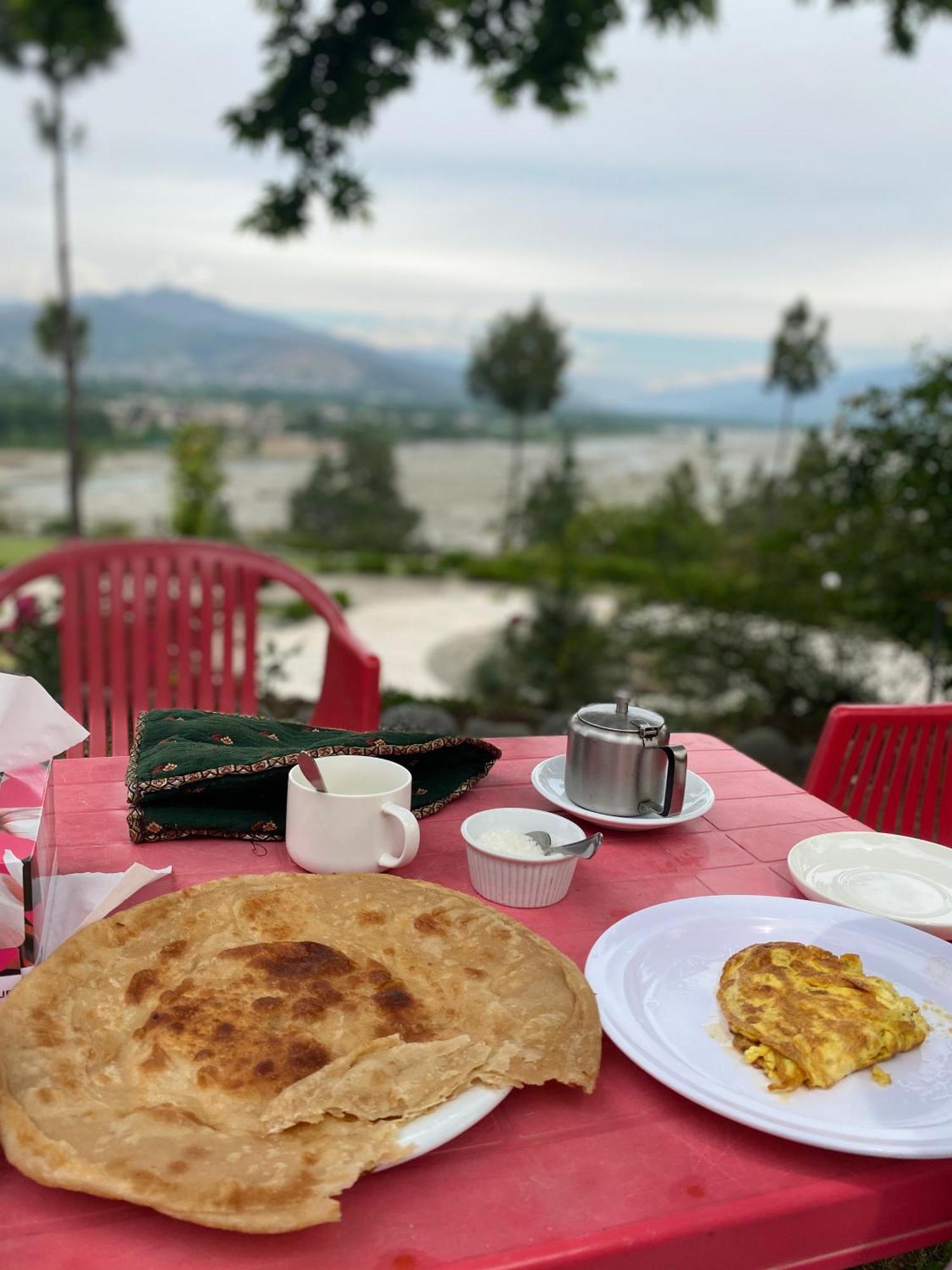 Rock City Resort Saidu Sharif Екстериор снимка