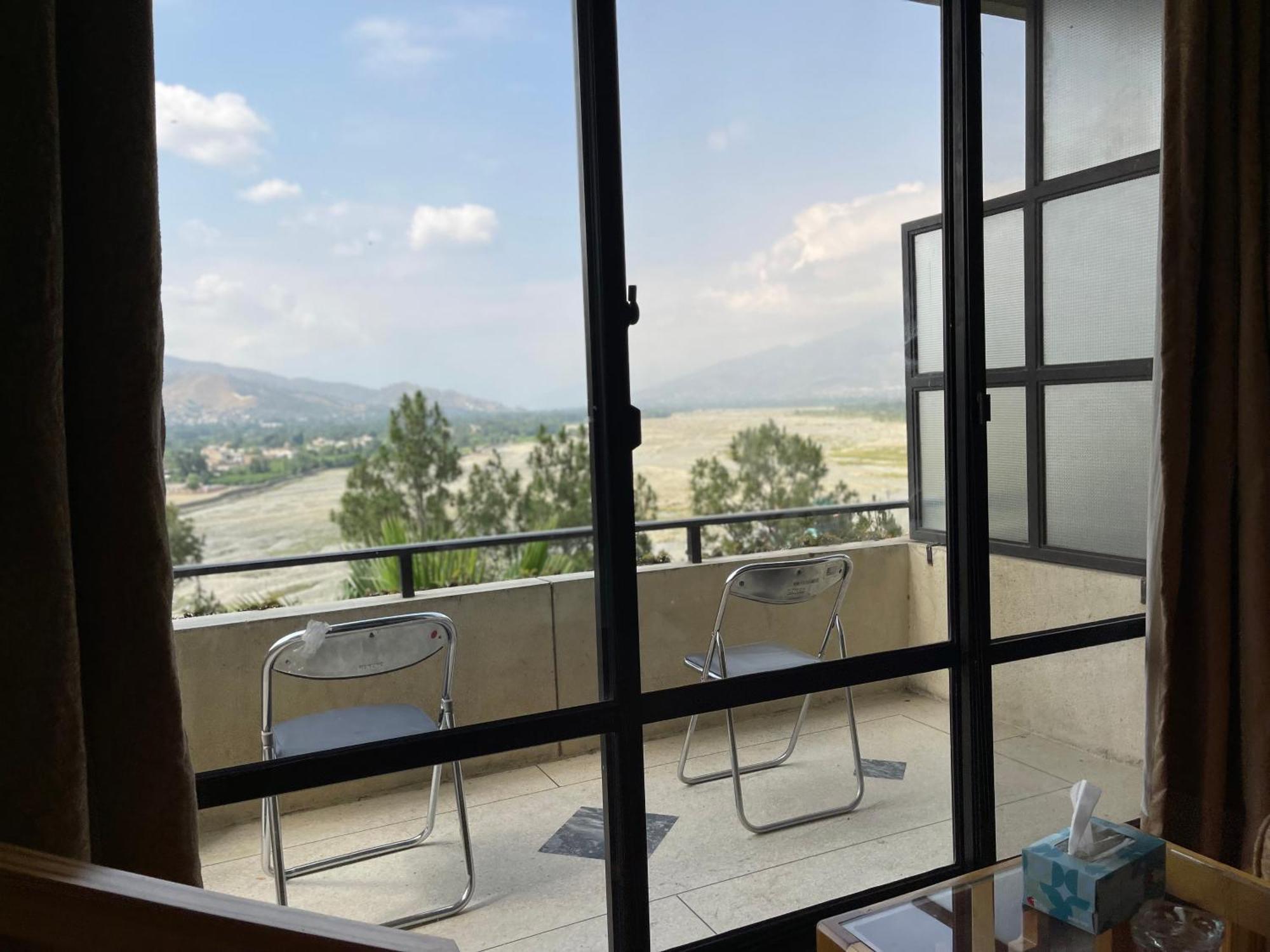 Rock City Resort Saidu Sharif Екстериор снимка