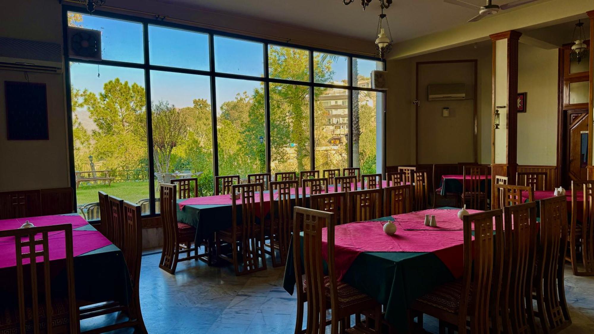 Rock City Resort Saidu Sharif Екстериор снимка
